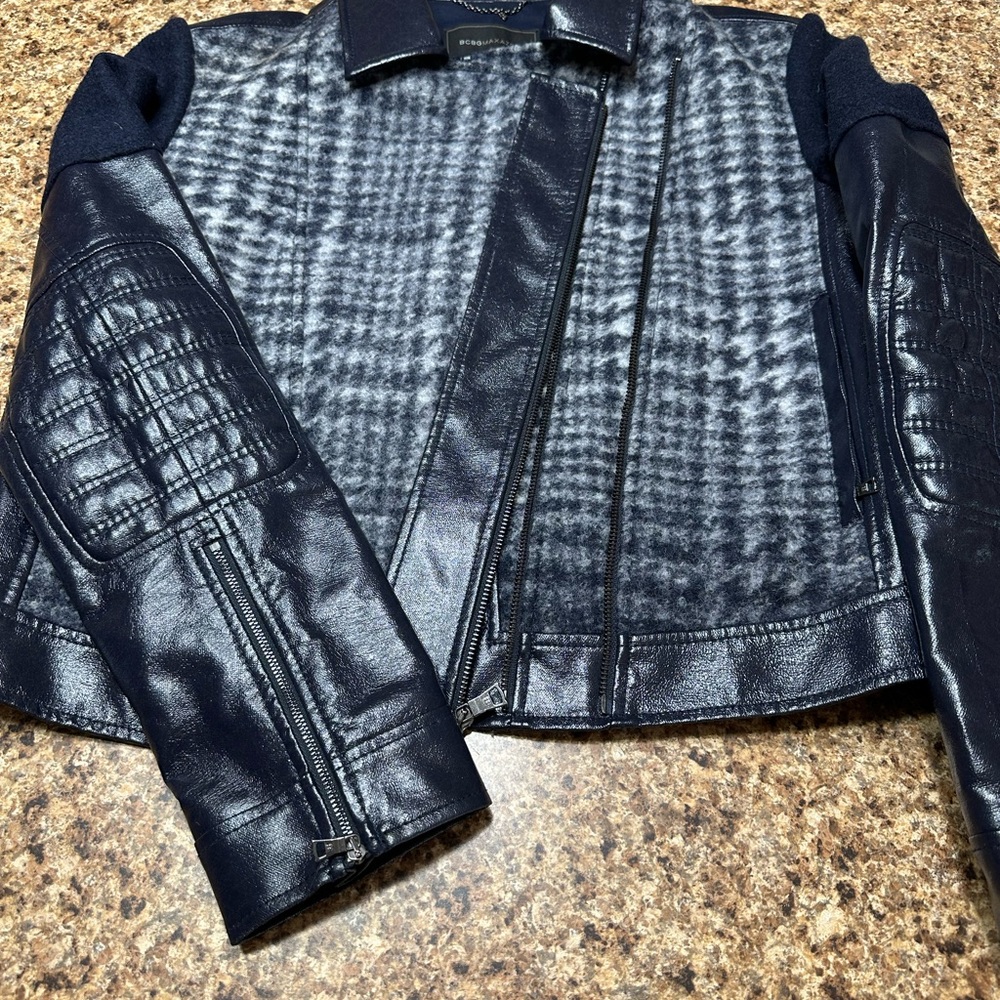 BCBG WOMENS WOOL AND LEATHER JACKET